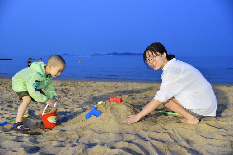 海滩安全常识,沙滩安全注意事项-第1张图片-牛逼常识网 海滩安全常识,沙滩安全注意事项-第1张图片-牛逼常识网