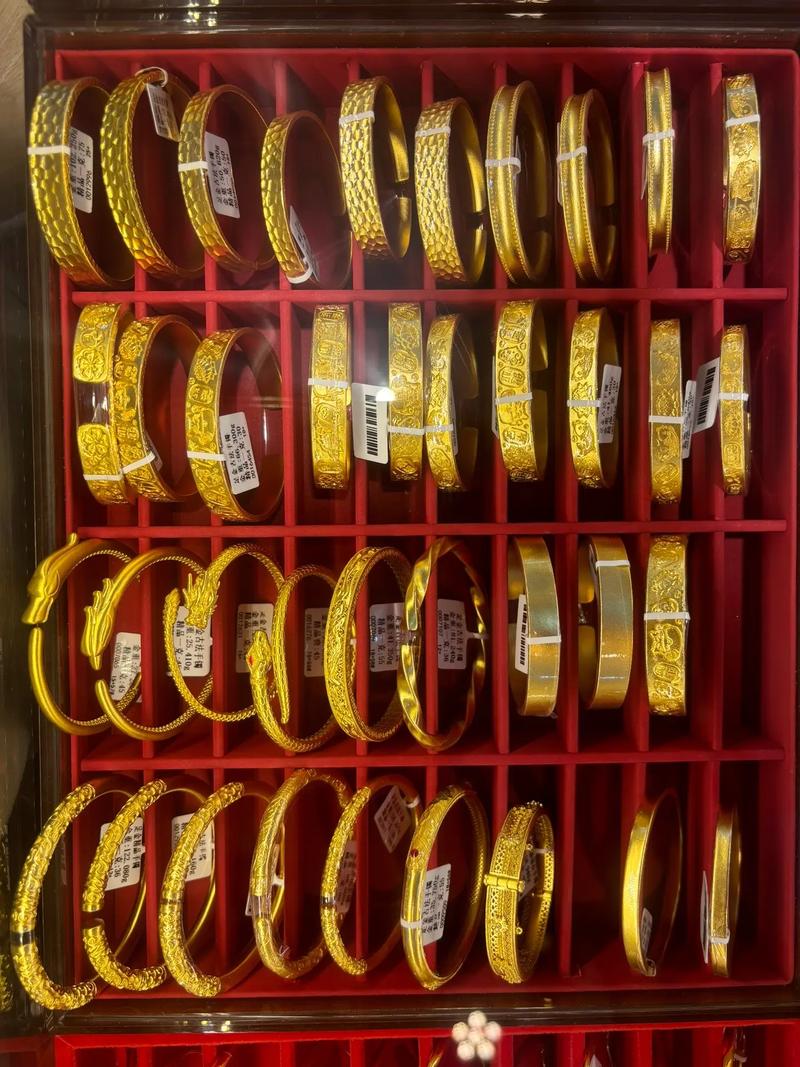 金店钻石常识(金店的钻石是什么钻)-第3张图片-牛逼常识网 金店钻石常识(金店的钻石是什么钻)-第3张图片-牛逼常识网