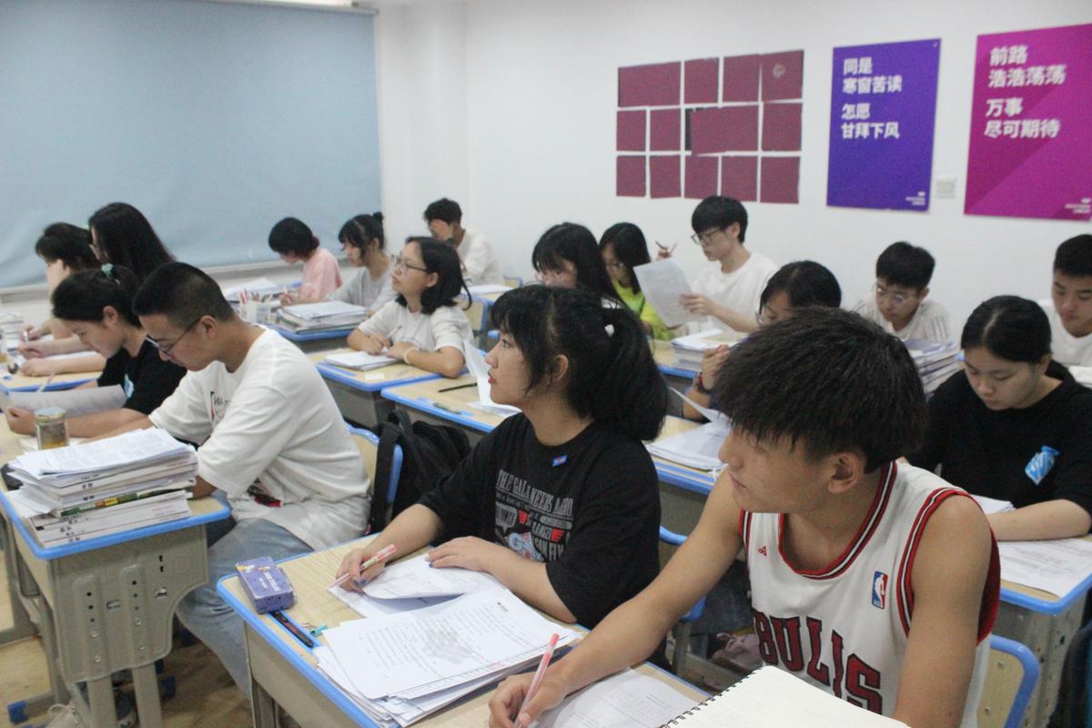 平凡的世界文学常识题(平凡的世界文学类文本阅读答案)-第2张图片-牛逼常识网 平凡的世界文学常识题(平凡的世界文学类文本阅读答案)-第2张图片-牛逼常识网